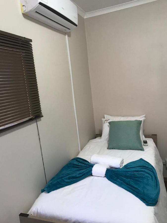 Urbanlife Keetmanshoop Accommodation Bagian luar foto
