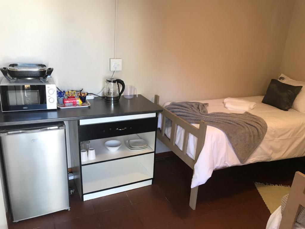 Urbanlife Keetmanshoop Accommodation Bagian luar foto