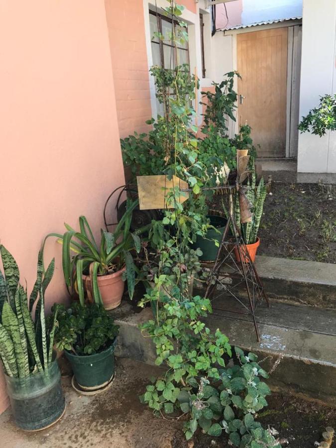 Urbanlife Keetmanshoop Accommodation Bagian luar foto