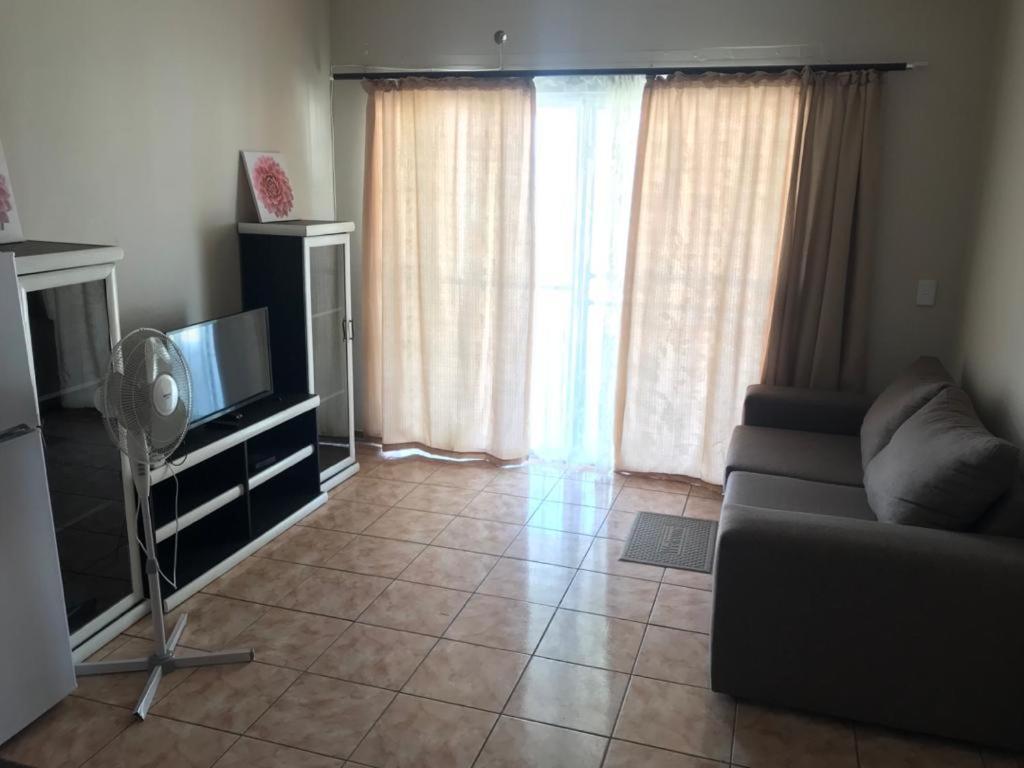Urbanlife Keetmanshoop Accommodation Bagian luar foto